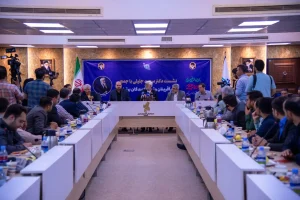 حال یا باید هزینه را کاهش داد یا درآمد ها را بالا برد