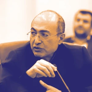 حمید کشاورز - کروز