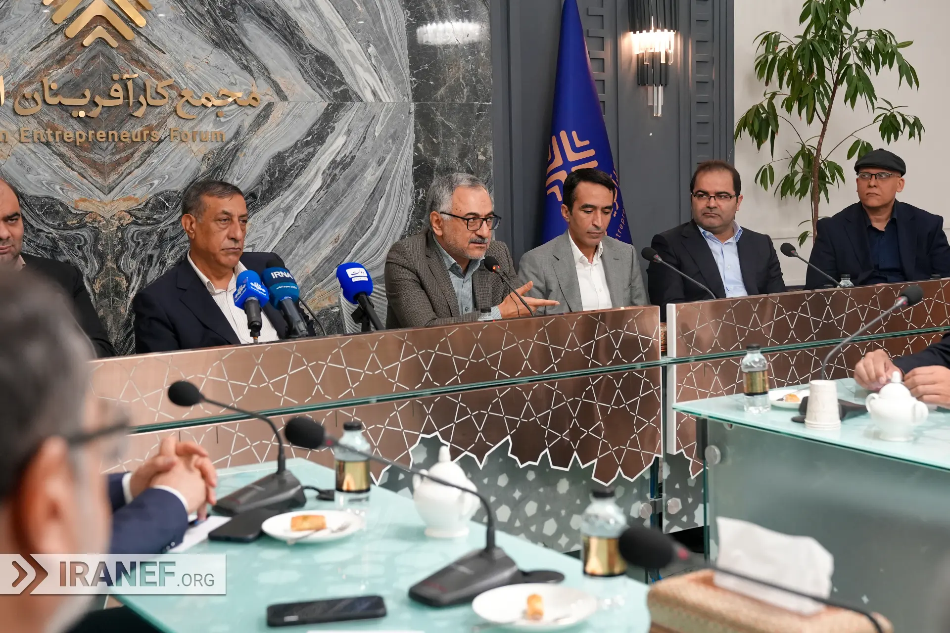 محفل صبح آفرینش با حضور محمدجعفر قائم پناه معاون اجرایی رئیس جمهور و سعید لیلاز