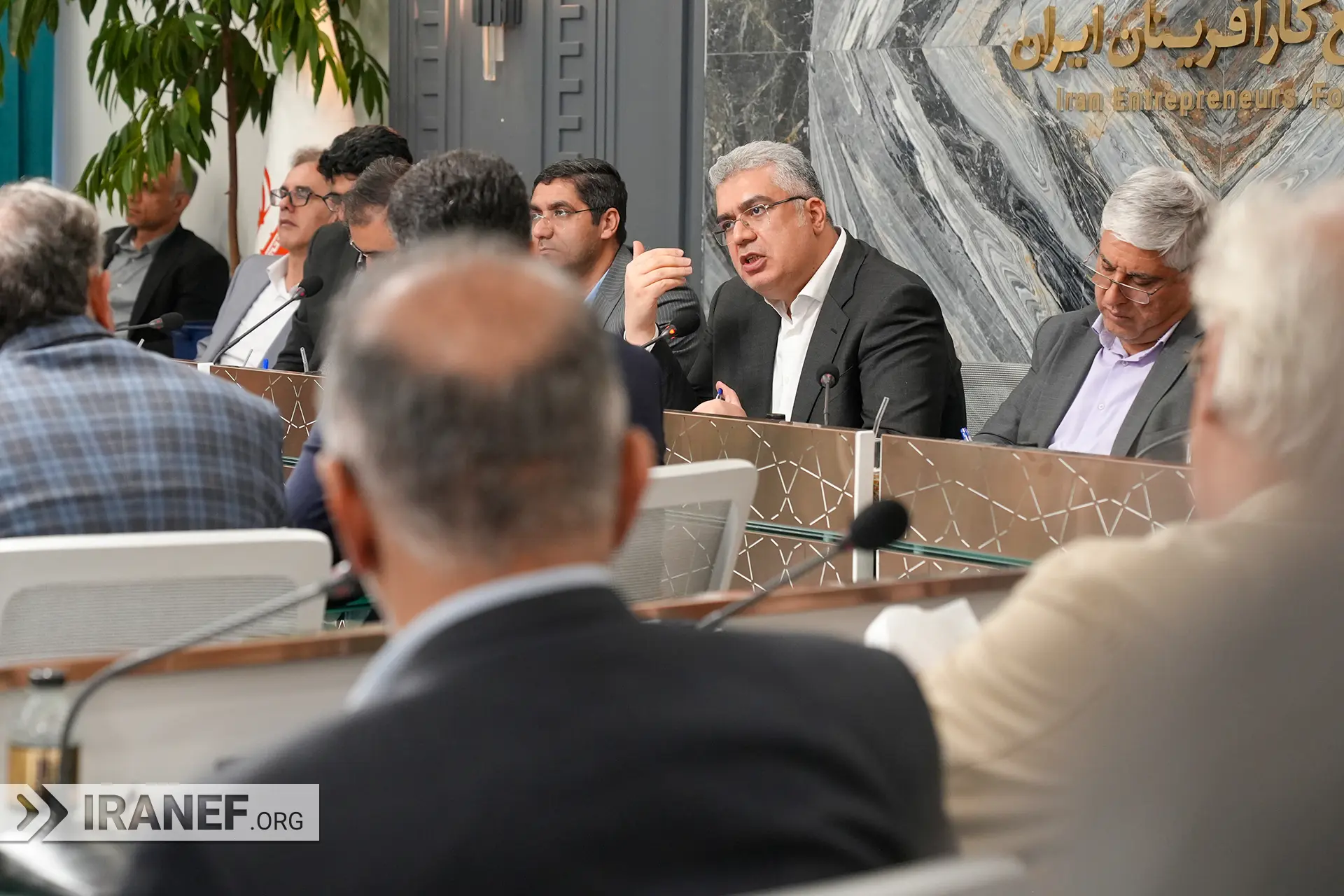 کارگروه گمرک مجمع کارآفرینان با حضور نمایندگان سارمان گمرک و توسعه تجارت