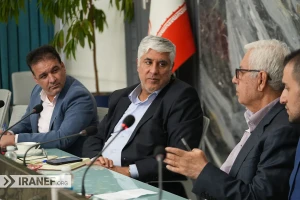دو مهمان کارگروه گمرک